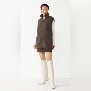 & Other Stories Oversized Pile Zip Vest